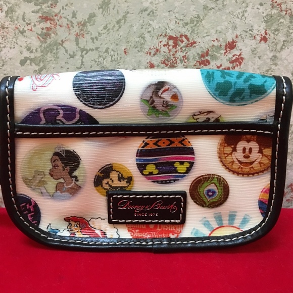 SOLD! DOONEY & BOURKE Disneyworld Buttons Wristlet - Picture 2 of 8